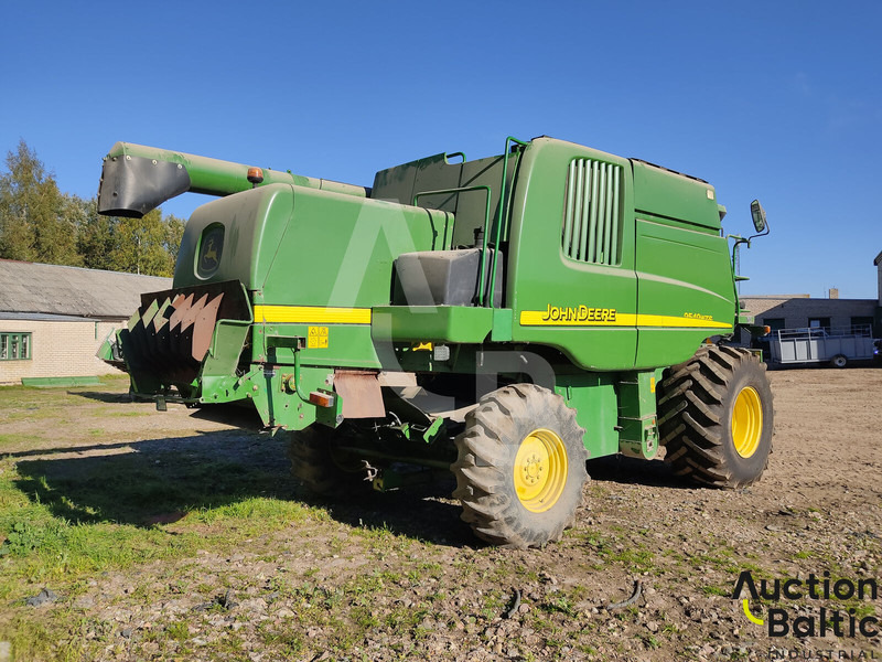 John Deere 9450 - Moissonneuse-batteuse: photos 3 John Deere 9450 - Moissonneuse-batteuse: photos 3