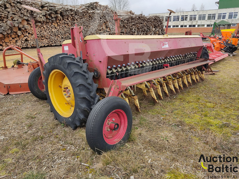 Juko - Semoir/ Planteuse: photos 2 Juko - Semoir/ Planteuse: photos 2