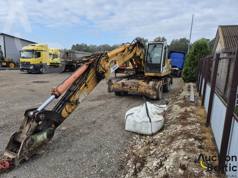 Liebherr A 902 Litronic - Pelle sur pneus: photos 2 Liebherr A 902 Litronic - Pelle sur pneus: photos 2