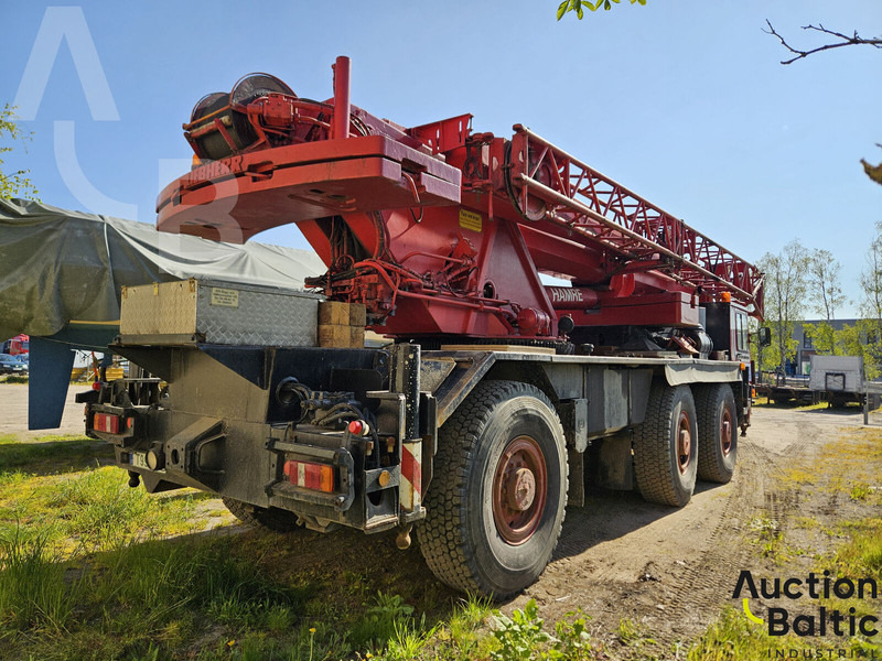 Liebherr LTM 1045 - Grue tout-terrain: photos 4 Liebherr LTM 1045 - Grue tout-terrain: photos 4