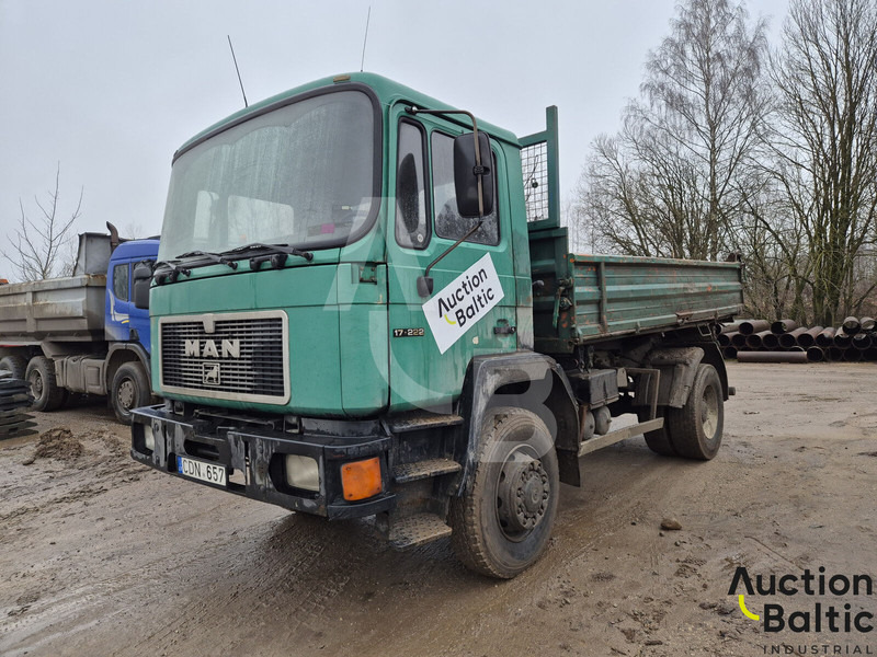 MAN 18.222 - Camion benne: photos 1 MAN 18.222 - Camion benne: photos 1