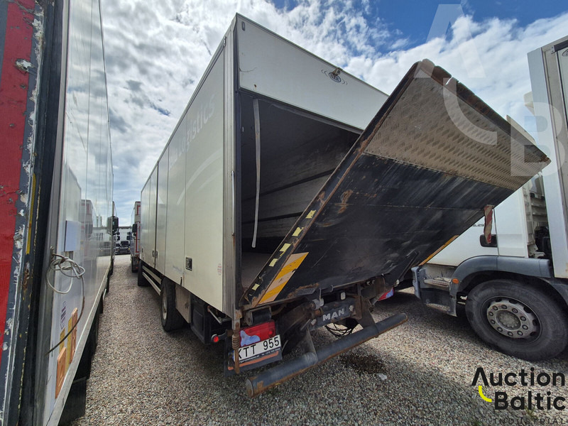 MAN 18.290 - Camion fourgon: photos 3 MAN 18.290 - Camion fourgon: photos 3