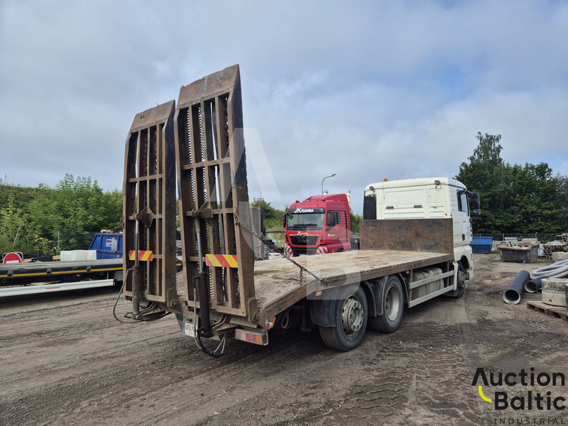 MAN TGA26.440 - Camion porte-voitures: photos 3 MAN TGA26.440 - Camion porte-voitures: photos 3