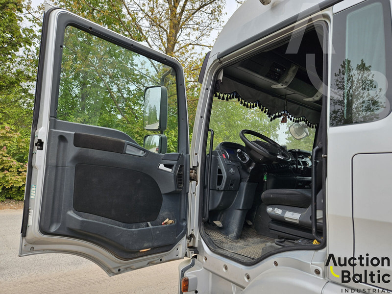 Camion à rideaux coulissants MAN TGL8.250: photos 11