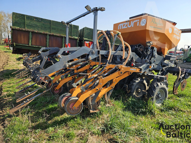 MZURI PRO-TIL3T - Combiné de semis: photos 4 MZURI PRO-TIL3T - Combiné de semis: photos 4