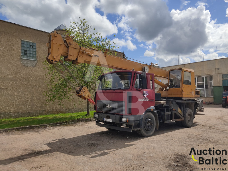 Maz 533731 - Grue tout-terrain: photos 1 Maz 533731 - Grue tout-terrain: photos 1