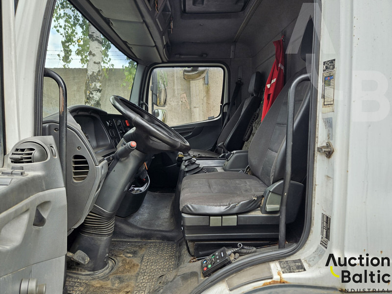 Mercedes-Benz 1018 - Camion frigorifique: photos 5 Mercedes-Benz 1018 - Camion frigorifique: photos 5