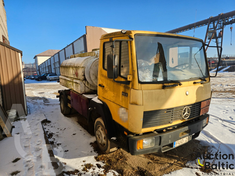 Mercedes-Benz 814 - Camion citerne: photos 1 Mercedes-Benz 814 - Camion citerne: photos 1
