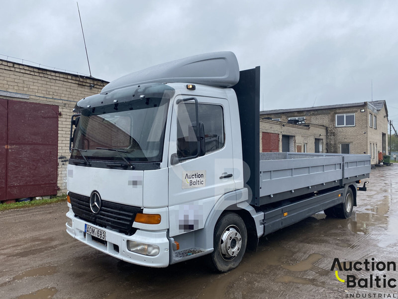 Mercedes-Benz 815 - Camion plateau: photos 1 Mercedes-Benz 815 - Camion plateau: photos 1