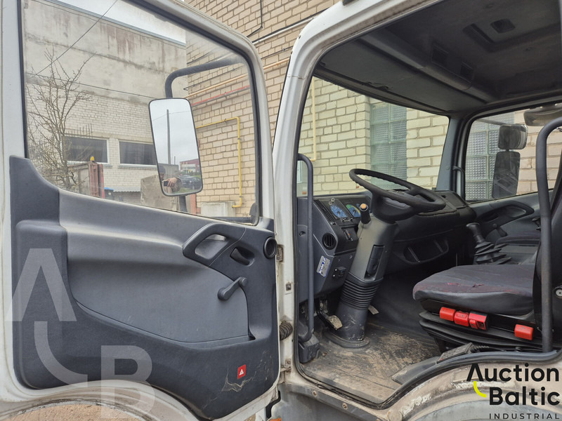 Mercedes-Benz 817 L - Camion à rideaux coulissants: photos 4 Mercedes-Benz 817 L - Camion à rideaux coulissants: photos 4