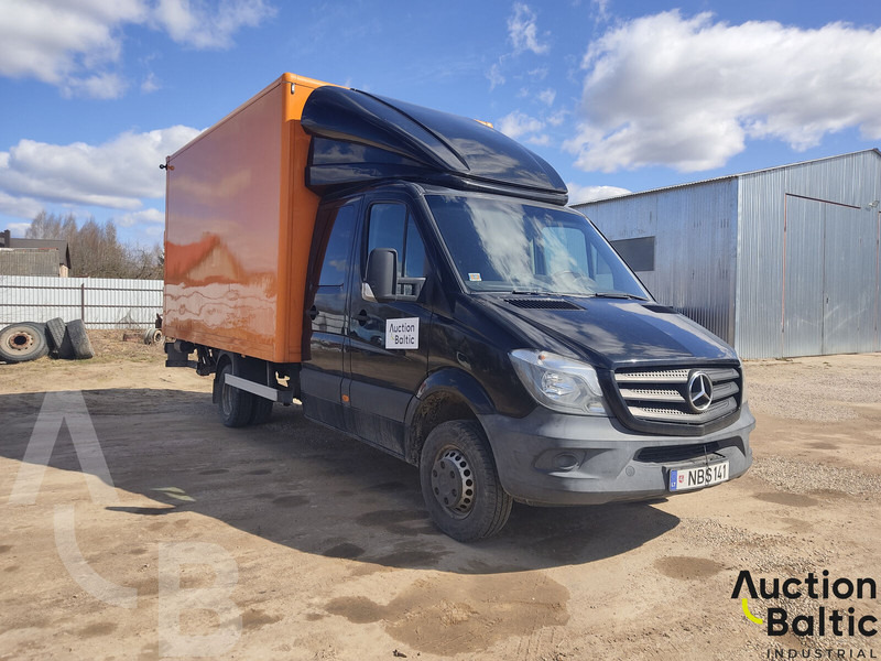 Mercedes-Benz Sprinter - Camion fourgon: photos 2 Mercedes-Benz Sprinter - Camion fourgon: photos 2