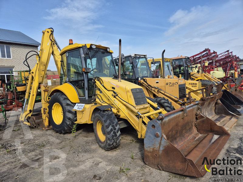 New Holland LB 110-4 PT - Pelle sur pneus: photos 1 New Holland LB 110-4 PT - Pelle sur pneus: photos 1