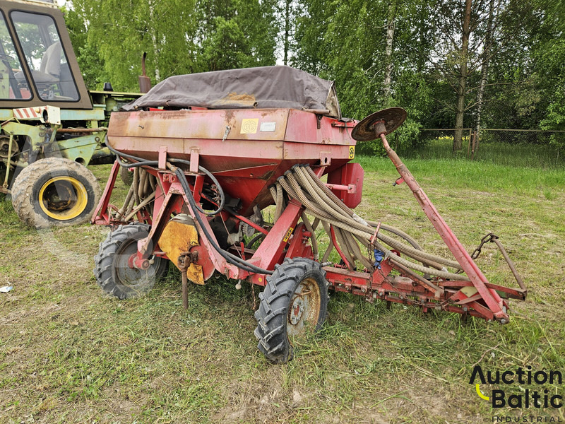 SPU 4 - Combiné de semis: photos 1 SPU 4 - Combiné de semis: photos 1