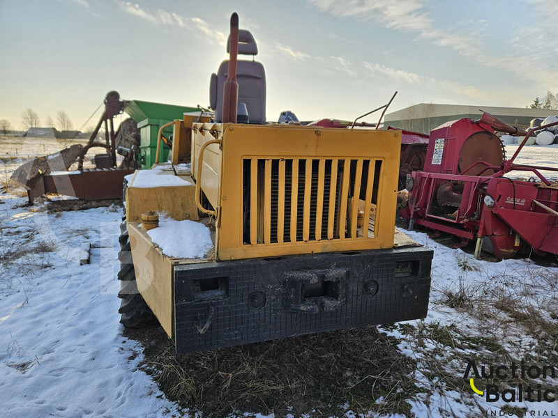 TO-30 - Chargeuse sur pneus: photos 4 TO-30 - Chargeuse sur pneus: photos 4