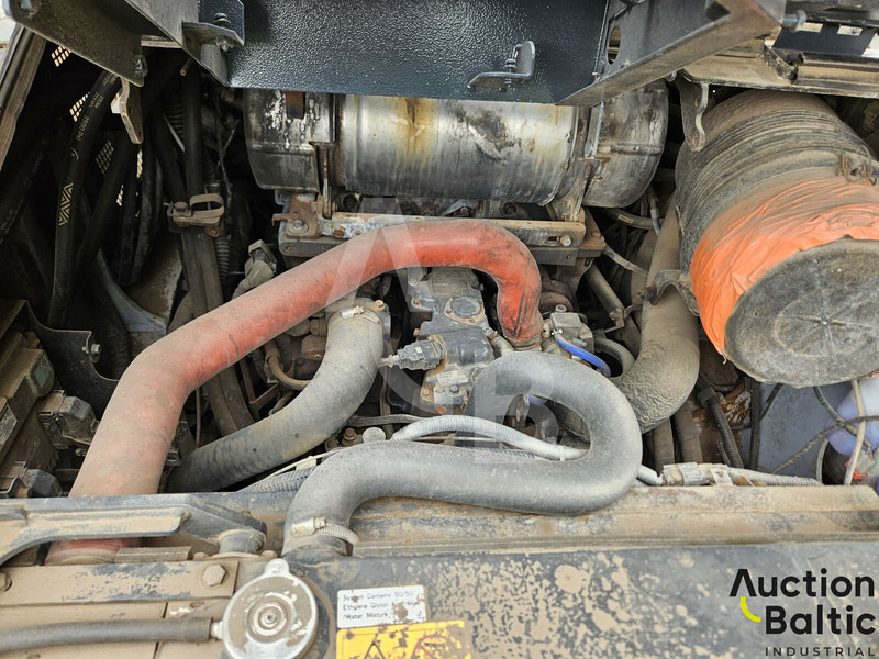 Chargeuse sur chenilles Takeuchi TL12V-2: photos 16 Chargeuse sur chenilles Takeuchi TL12V-2: photos 16