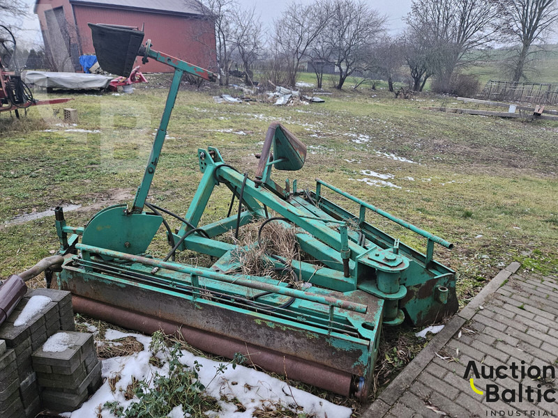 The pumpkin bulldozer (Moliūgų buldozeris) - Niveleuse: photos 4 The pumpkin bulldozer (Moliūgų buldozeris) - Niveleuse: photos 4