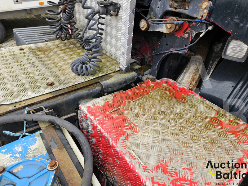 Tracteur routier Scania 420: photos 18