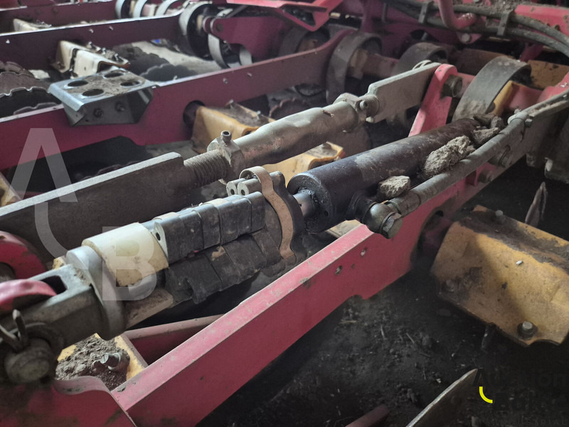 Vaderstad Rapid400C - Semoir/ Planteuse: photos 5 Vaderstad Rapid400C - Semoir/ Planteuse: photos 5