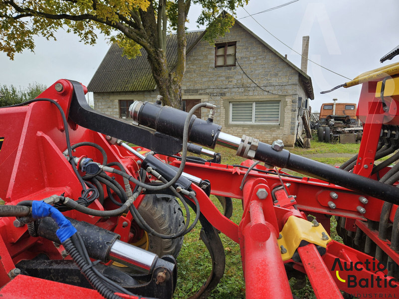 Vaderstad TD300 - Combiné de semis: photos 5 Vaderstad TD300 - Combiné de semis: photos 5