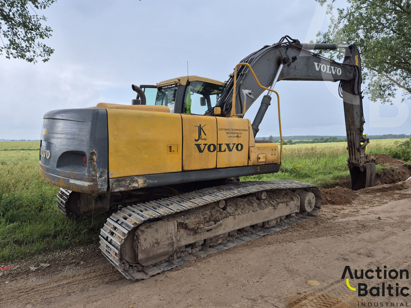 Volvo EC 210 C L - Pelle sur chenille: photos 3 Volvo EC 210 C L - Pelle sur chenille: photos 3