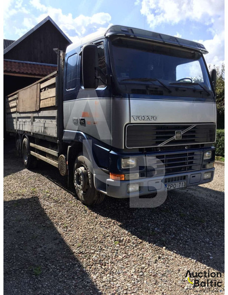Volvo FH12 - Camion plateau: photos 2 Volvo FH12 - Camion plateau: photos 2