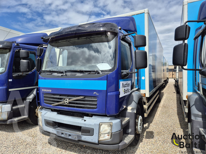 Volvo FL240 - Camion fourgon: photos 2 Volvo FL240 - Camion fourgon: photos 2