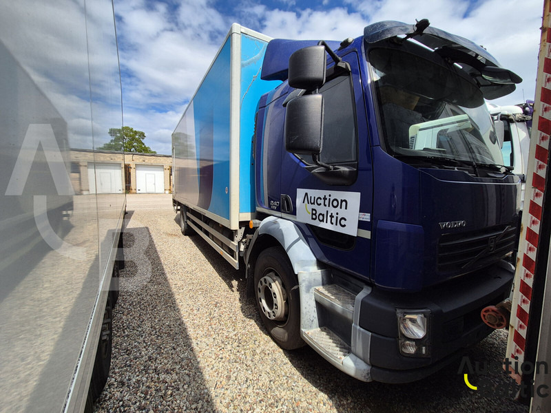 Volvo FL240 - Camion fourgon: photos 1 Volvo FL240 - Camion fourgon: photos 1