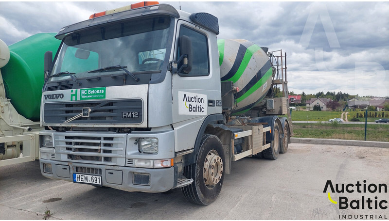 Volvo FM12 - Camion malaxeur: photos 1 Volvo FM12 - Camion malaxeur: photos 1
