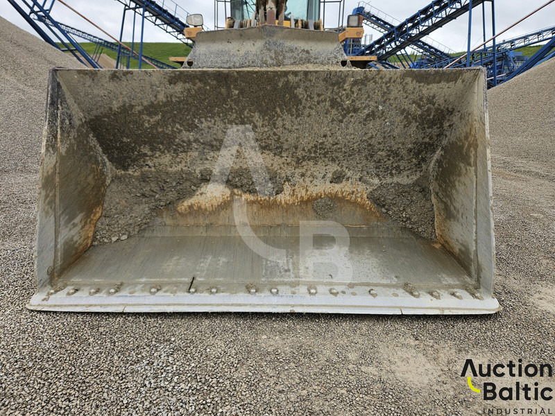 Volvo L 180 F - Chargeuse sur pneus: photos 5 Volvo L 180 F - Chargeuse sur pneus: photos 5