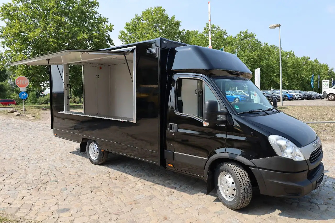 Iveco IS35SI2AA/ FOODTRUCK/Daily/EU5/1. Hand - Camion magasin: photos 1 Iveco IS35SI2AA/ FOODTRUCK/Daily/EU5/1. Hand - Camion magasin: photos 1
