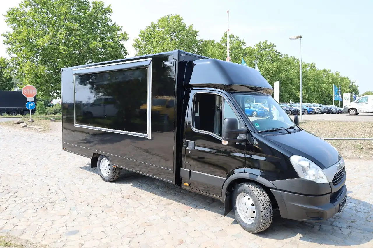Iveco IS35SI2AA/ FOODTRUCK/Daily/EU5/1. Hand - Camion magasin: photos 3 Iveco IS35SI2AA/ FOODTRUCK/Daily/EU5/1. Hand - Camion magasin: photos 3