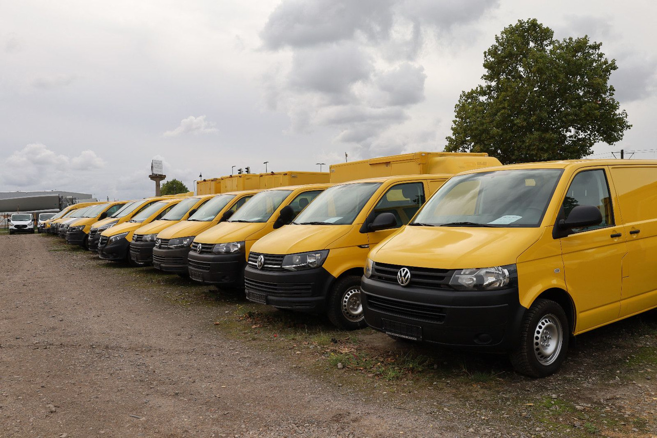 Volkswagen T5 Transporter Kasten-Kombi 2.0 TDI/EU5 - Transport de personnes: photos 1 Volkswagen T5 Transporter Kasten-Kombi 2.0 TDI/EU5 - Transport de personnes: photos 1