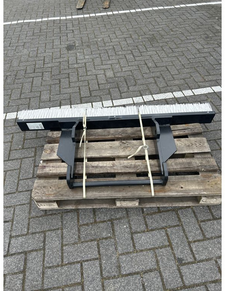 Tobroco Veegborstel 150 cm Giant aanspan - Brosse pour Engins de chantier: photos 2 Tobroco Veegborstel 150 cm Giant aanspan - Brosse pour Engins de chantier: photos 2