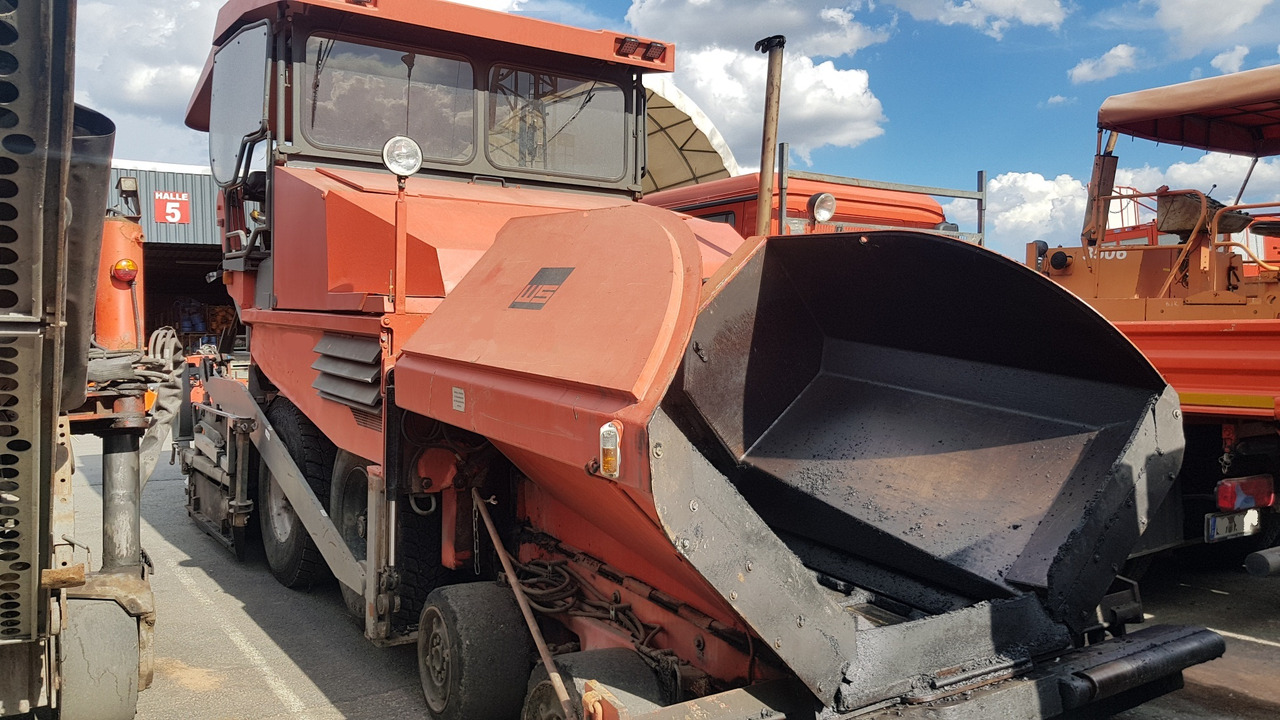 DYNAPAC DEMAG DF 135 P - Finisseur: photos 1 DYNAPAC DEMAG DF 135 P - Finisseur: photos 1