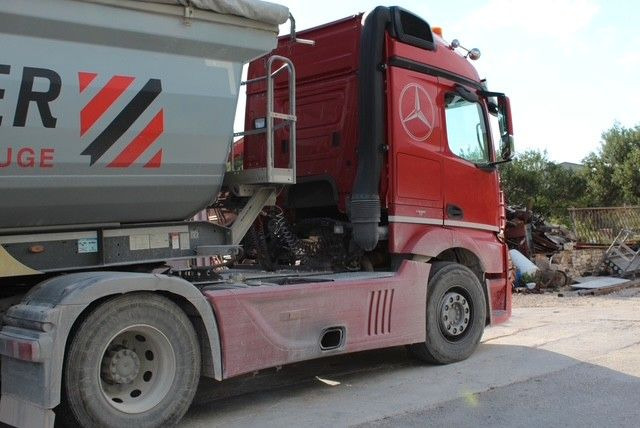 Mercedes-Benz Actros 4 2-Achser BM 963 1848 OM471 4x2 SZM - Tracteur routier: photos 3 Mercedes-Benz Actros 4 2-Achser BM 963 1848 OM471 4x2 SZM - Tracteur routier: photos 3
