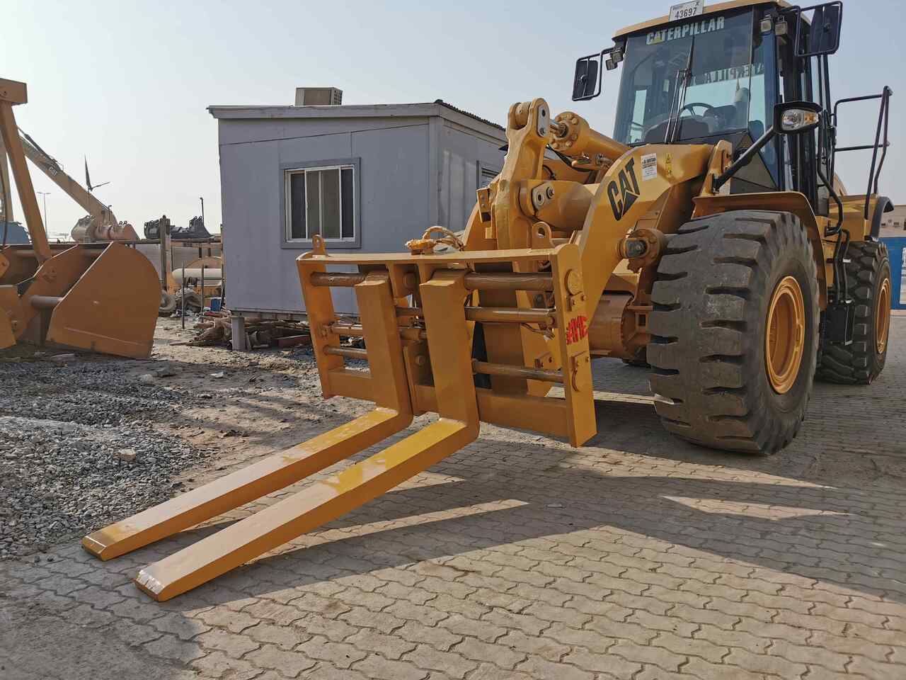 AME Hydraulic Pallet Fork - Fourches pour Chargeuse sur pneus: photos 2 AME Hydraulic Pallet Fork - Fourches pour Chargeuse sur pneus: photos 2