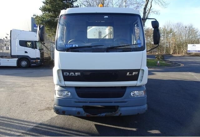 DAF LF55.220 jetter combi - Camion hydrocureur: photos 3 DAF LF55.220 jetter combi - Camion hydrocureur: photos 3