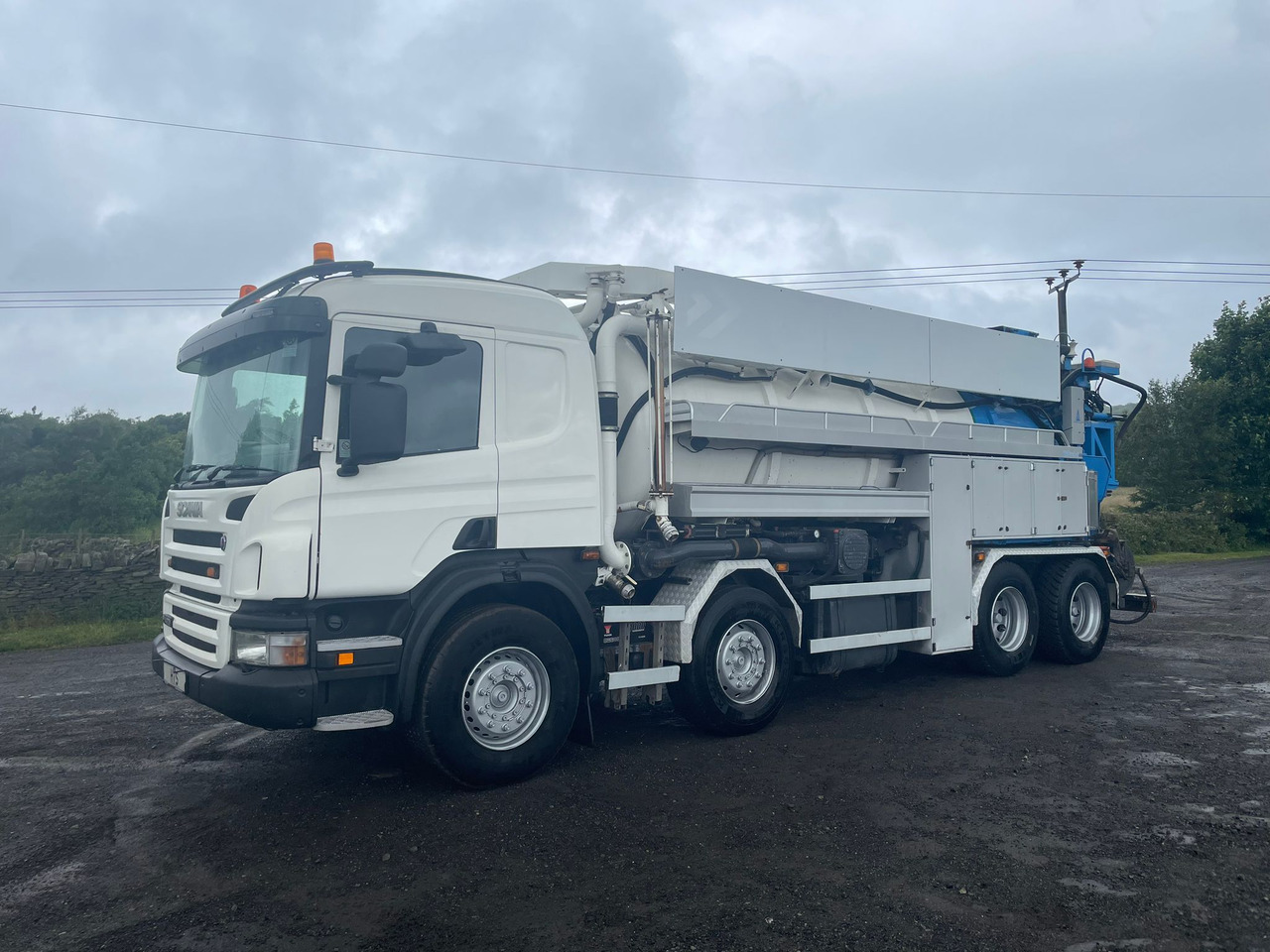 Scania P420 JHL combi tanker recykler - Camion hydrocureur: photos 2 Scania P420 JHL combi tanker recykler - Camion hydrocureur: photos 2