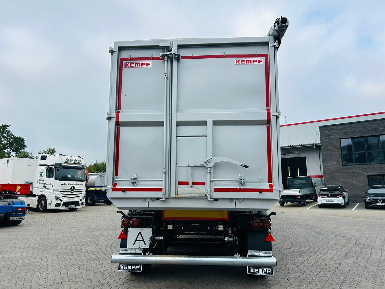 Kempf SKM 36/3 SR-Membran Stahl Halbrundmulde 50m³ - Semi-remorque benne: photos 5 Kempf SKM 36/3 SR-Membran Stahl Halbrundmulde 50m³ - Semi-remorque benne: photos 5