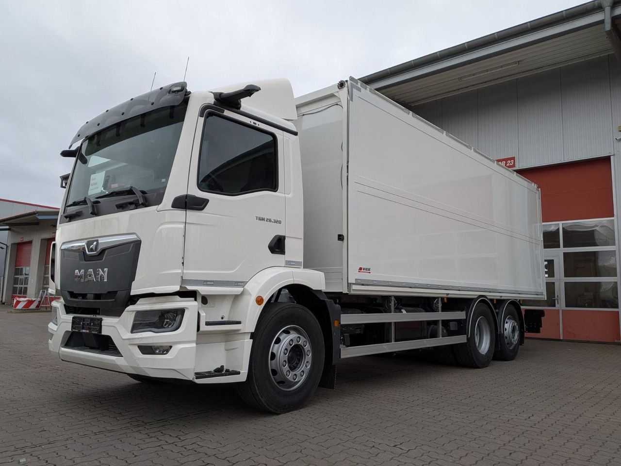 MAN TGM 26.320 6x2/4 Getränkefahrzeug Wingliner LBW - Camion pour le transport de boissons: photos 1 MAN TGM 26.320 6x2/4 Getränkefahrzeug Wingliner LBW - Camion pour le transport de boissons: photos 1