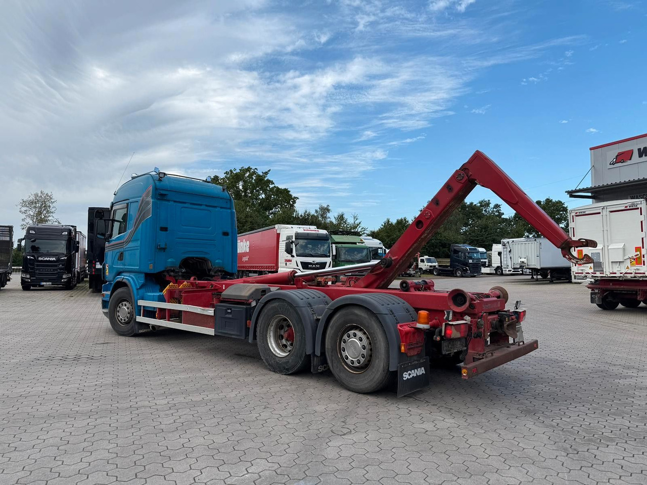 Scania G440 Abrollkipper/Hakenlift - Camion ampliroll: photos 1 Scania G440 Abrollkipper/Hakenlift - Camion ampliroll: photos 1