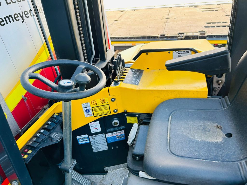 Terberg Kinglifter TKL-S-3x3 1.500 kg Terberg Kinglifter TKL-S-3x3 1.500 kg - Chariot embarqué: photos 4 Terberg Kinglifter TKL-S-3x3 1.500 kg Terberg Kinglifter TKL-S-3x3 1.500 kg - Chariot embarqué: photos 4