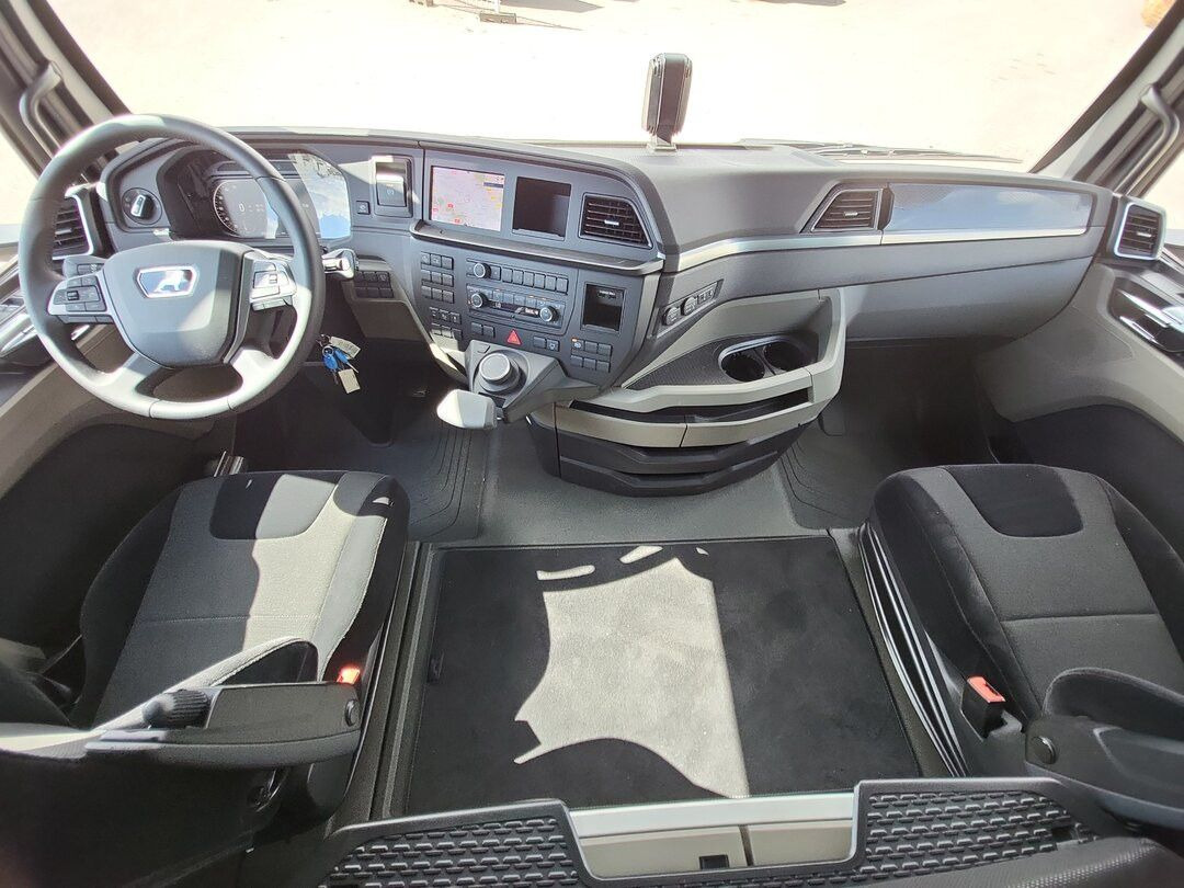 MAN TGX 18.520 GX 4x2 BL SA Euro 6 Sofort Verfügbar - Tracteur routier: photos 5 MAN TGX 18.520 GX 4x2 BL SA Euro 6 Sofort Verfügbar - Tracteur routier: photos 5