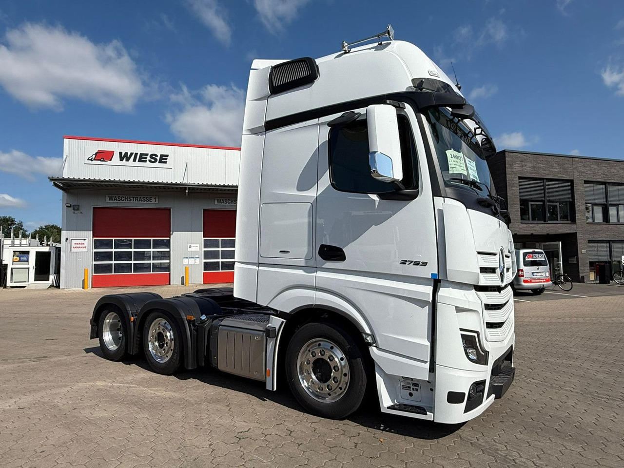 Mercedes-Benz Actros 2753 GigaSpace L 6x2 Lowliner TrendLine - Tracteur routier: photos 2 Mercedes-Benz Actros 2753 GigaSpace L 6x2 Lowliner TrendLine - Tracteur routier: photos 2