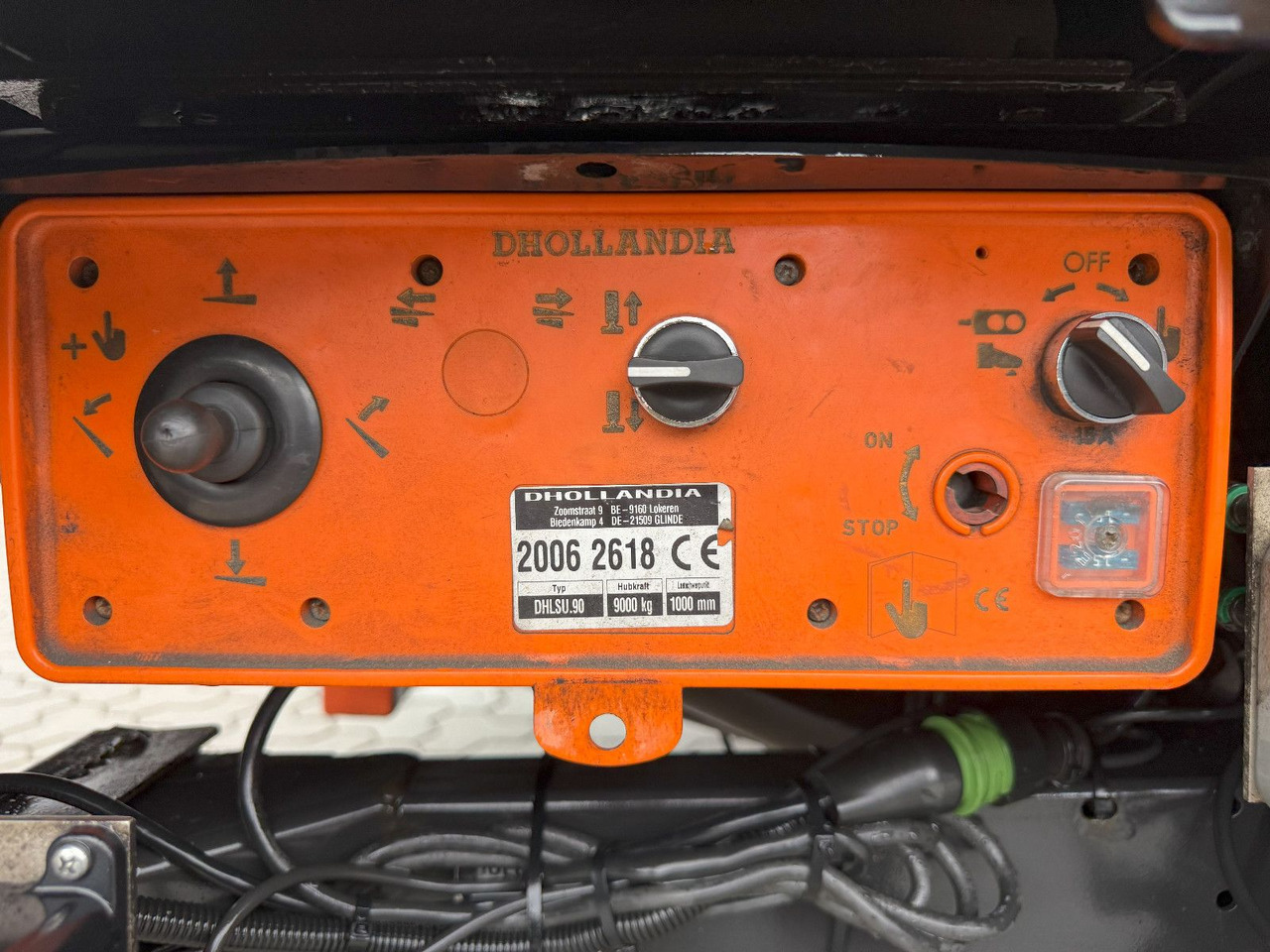 Semi-remorque surbaissé Wiese Mega Schiebeplane mit Dhollandia Rampe 9t: photos 10 Semi-remorque surbaissé Wiese Mega Schiebeplane mit Dhollandia Rampe 9t: photos 10