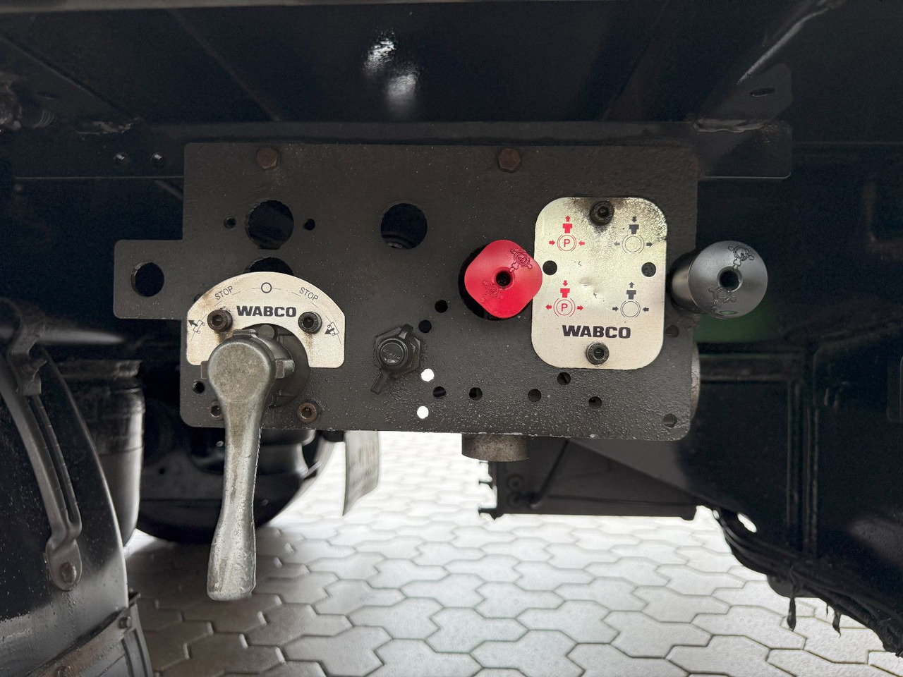 Semi-remorque surbaissé Wiese Mega Schiebeplane mit Dhollandia Rampe 9t: photos 11 Semi-remorque surbaissé Wiese Mega Schiebeplane mit Dhollandia Rampe 9t: photos 11