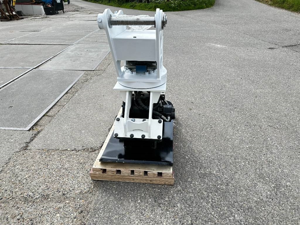 AJCE ACP5R Vibration Plate Compactor - Plaque vibrante: photos 4 AJCE ACP5R Vibration Plate Compactor - Plaque vibrante: photos 4