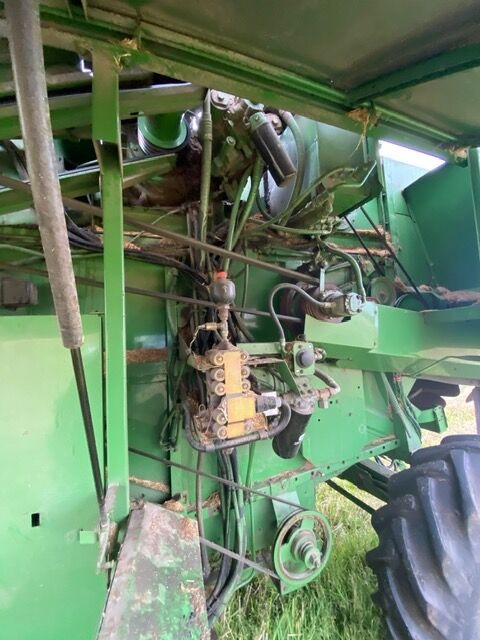 John Deere 2266 - Moissonneuse-batteuse: photos 5 John Deere 2266 - Moissonneuse-batteuse: photos 5