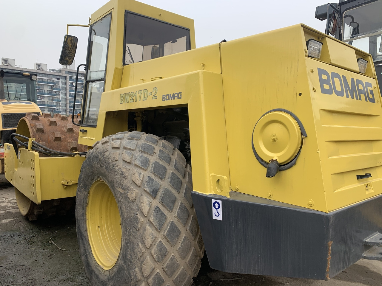 BOMAG BW217D - Compacteur: photos 3 BOMAG BW217D - Compacteur: photos 3