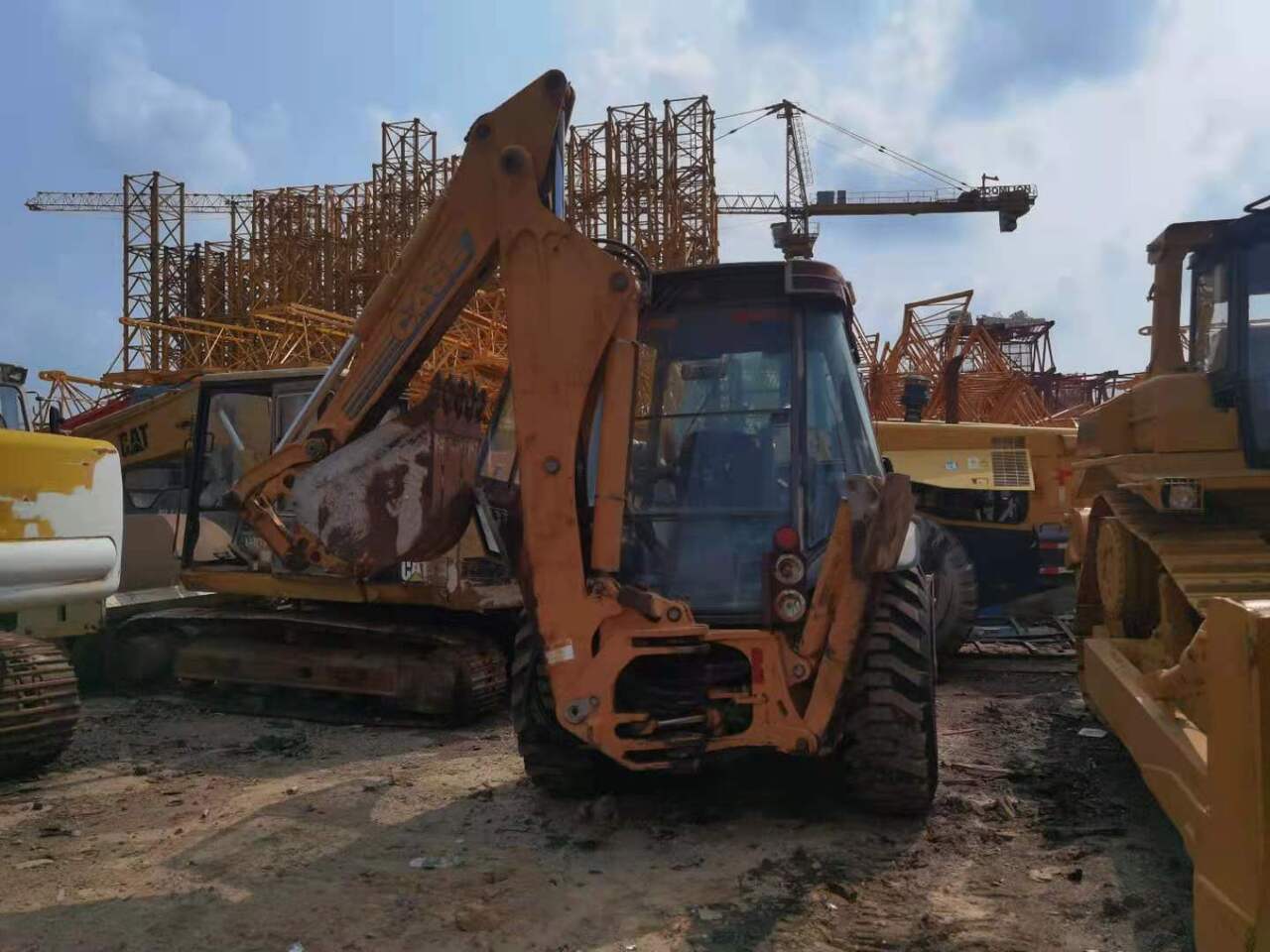 CASE 580L - Tractopelle: photos 4 CASE 580L - Tractopelle: photos 4